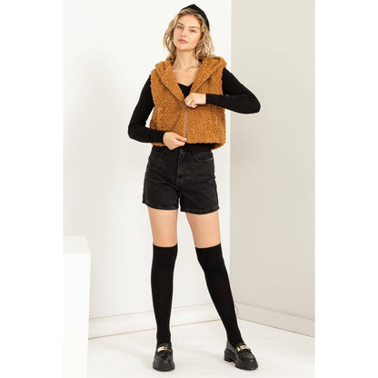 COMFORT CUTIE FLUFFY FULL ZIP CROPPED HOODED VEST