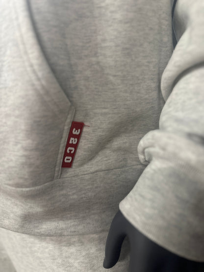 32 CO Essential Sweatshirt